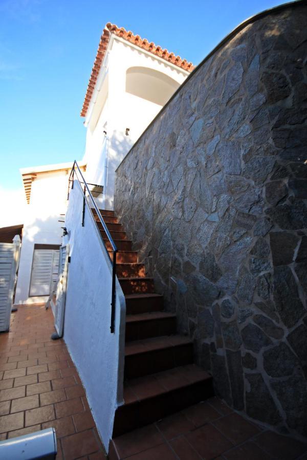 Wunderschoenes Kleines Apartment Fuer 2 Personen Mit Idylischen Blick Ins Gruene Cala Galdana  Buitenkant foto
