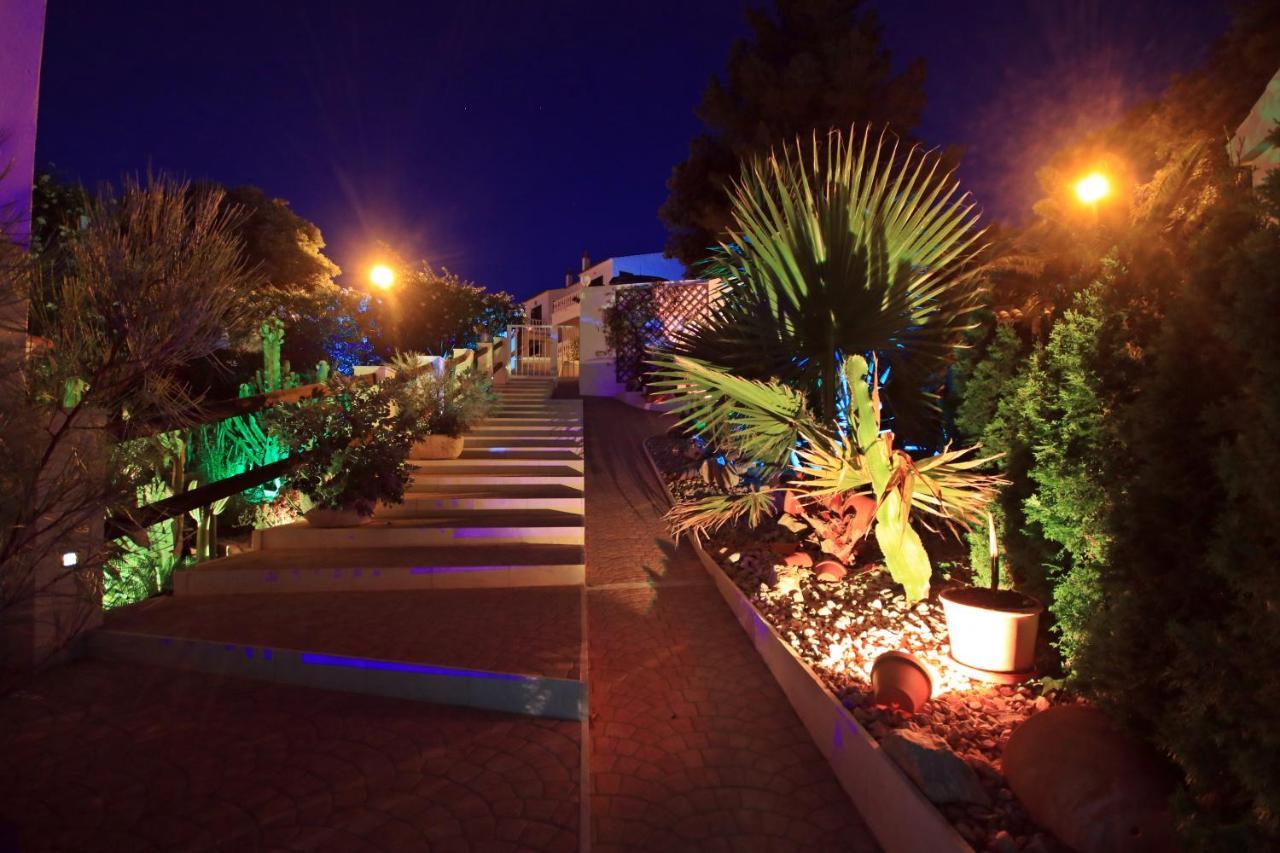 Wunderschoenes Kleines Apartment Fuer 2 Personen Mit Idylischen Blick Ins Gruene Cala Galdana  Buitenkant foto