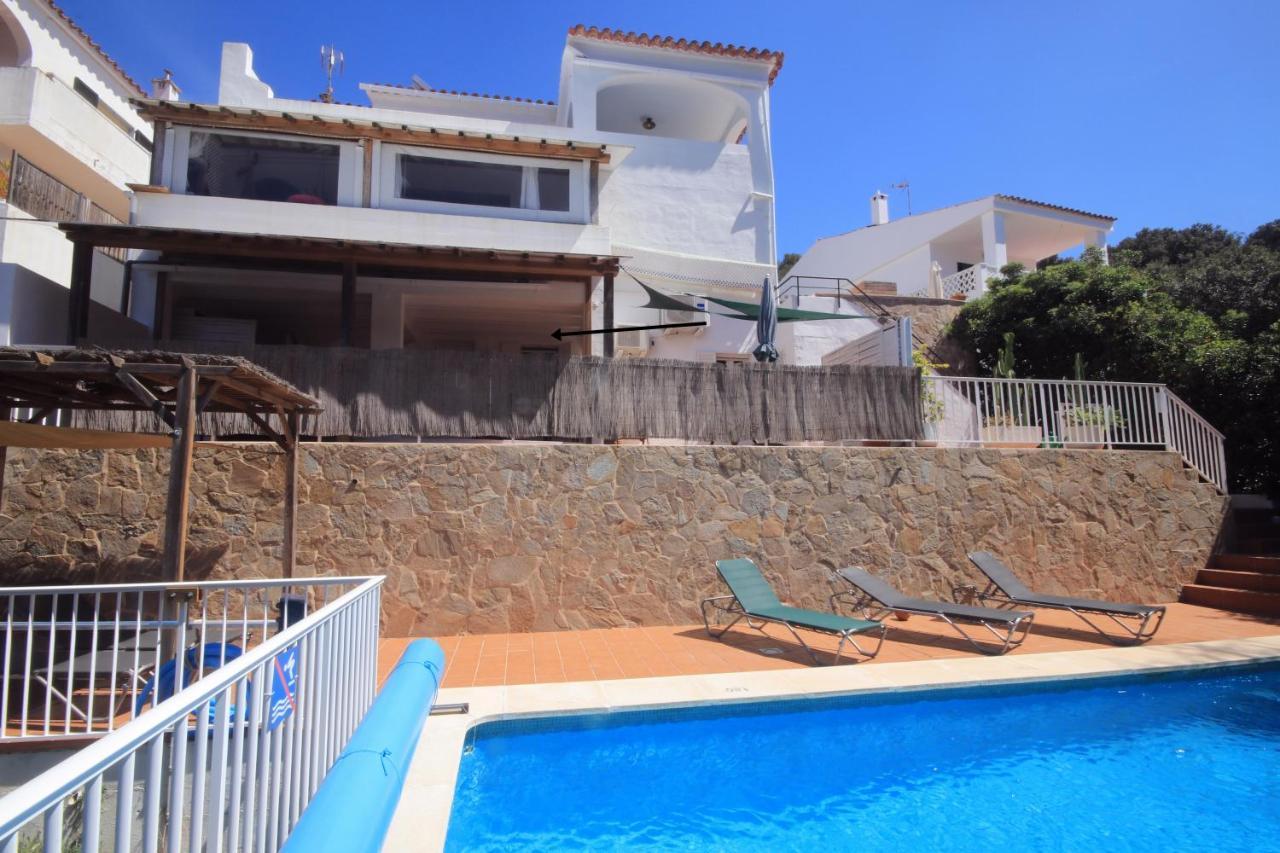 Wunderschoenes Kleines Apartment Fuer 2 Personen Mit Idylischen Blick Ins Gruene Cala Galdana  Buitenkant foto